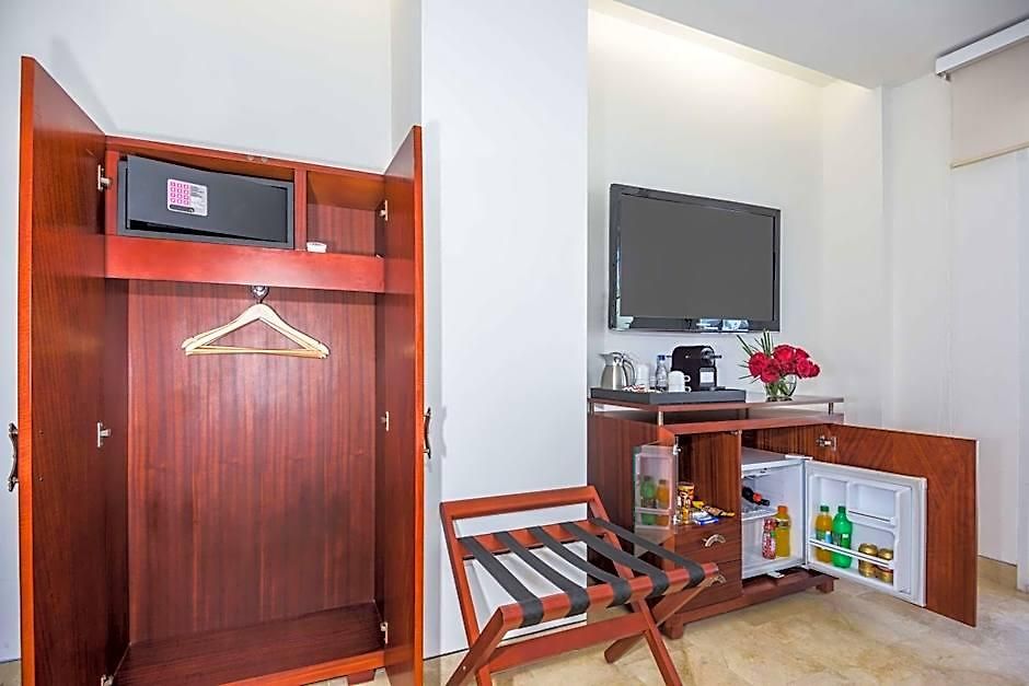 Nh Royal Urban Cartagena