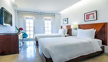 Nh Royal Urban Hotel 4*
