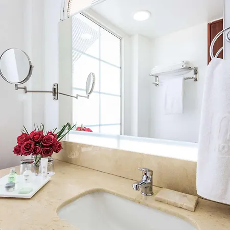 Nh Royal Urban Hotel 4*