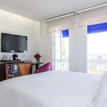 Hotel Nh Royal Urban 4*