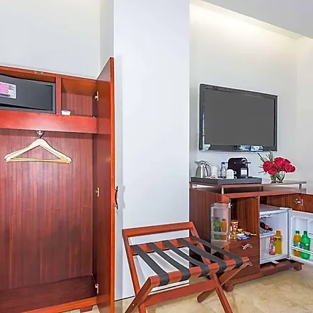 Nh Royal Urban Cartagena