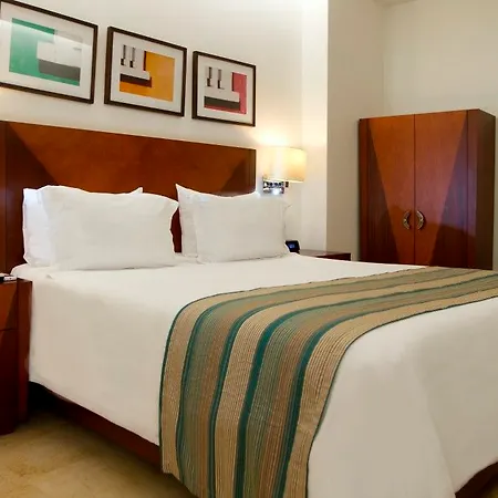 Hotel Nh Royal Urban